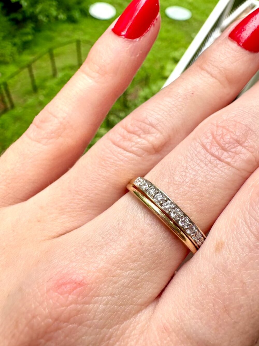 1/4 CT. T.W. Lab Grown White Diamond 10K Gold Wedding Band - Picture 12 of 14